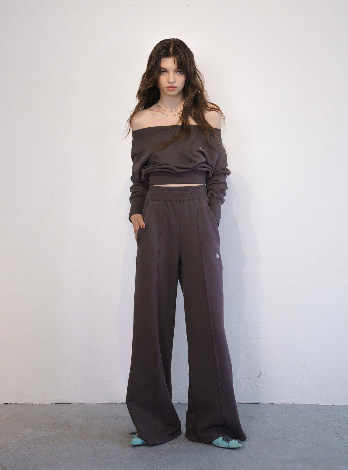 EMB Crease Sweat Pants