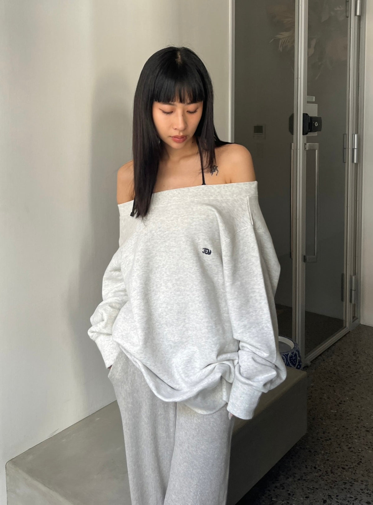EMB Loose Neck Over Sweat