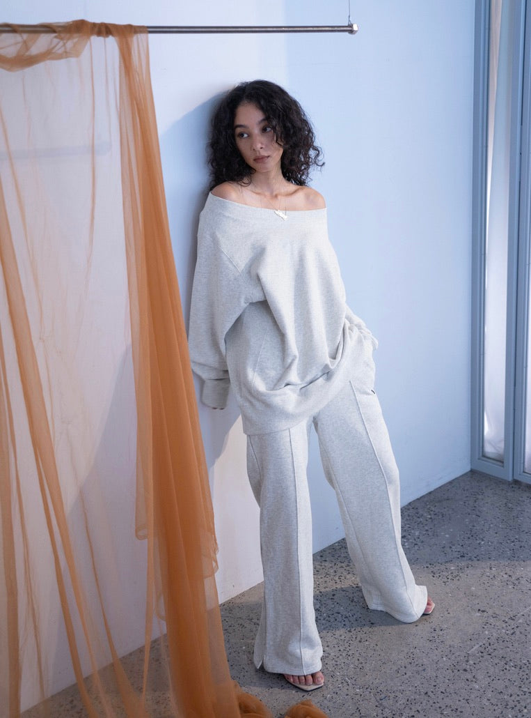EMB Loose Neck Over Sweat