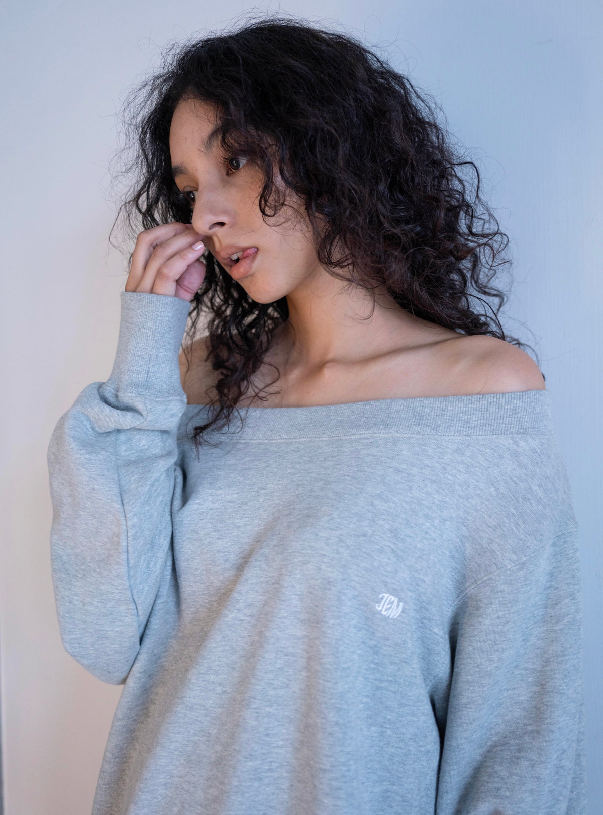 EMB Loose Neck Over Sweat