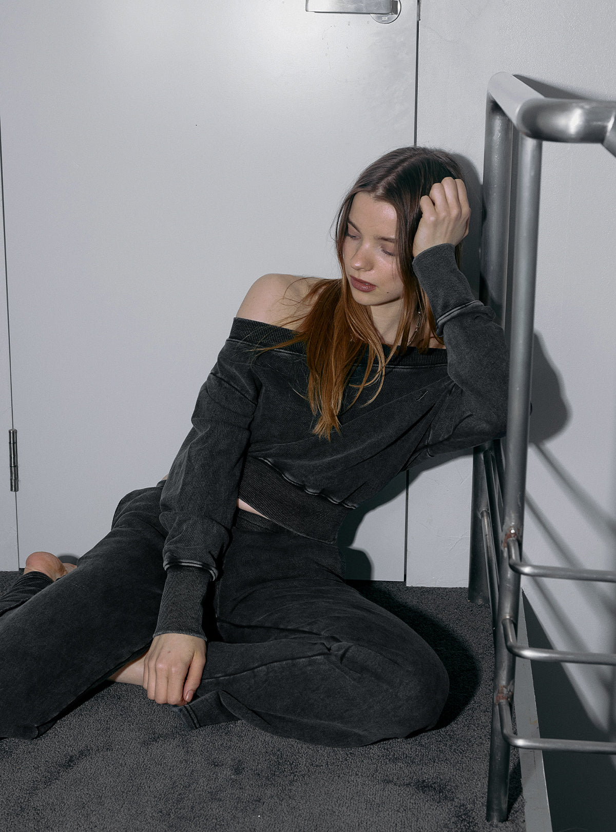 Shadow Loose Neck Sweat