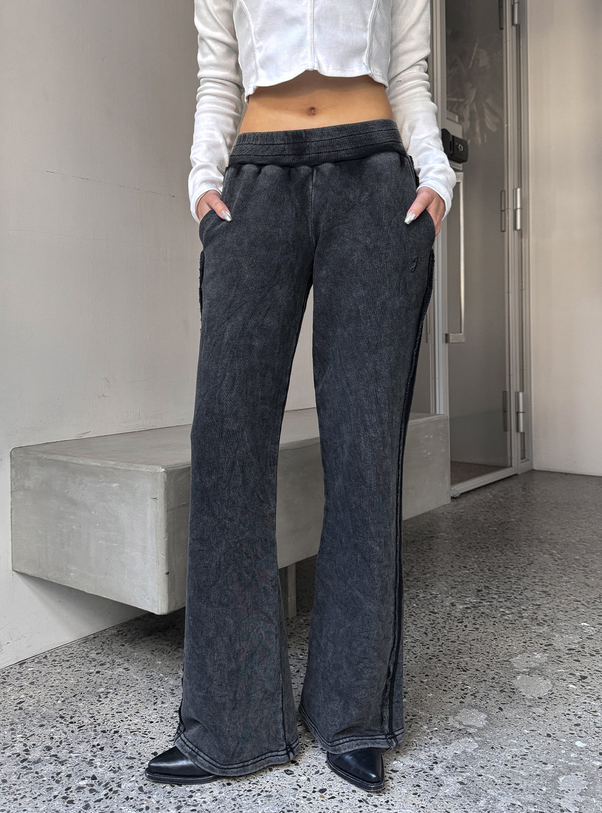 Shadow Cut Off Sweat Pants