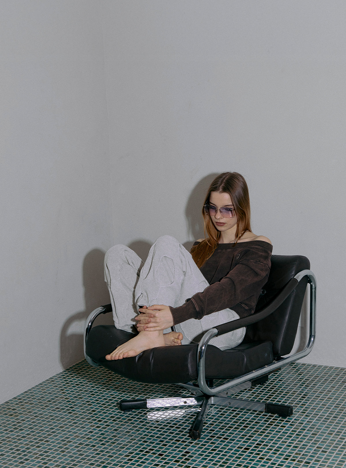 Shadow Loose Neck Sweat