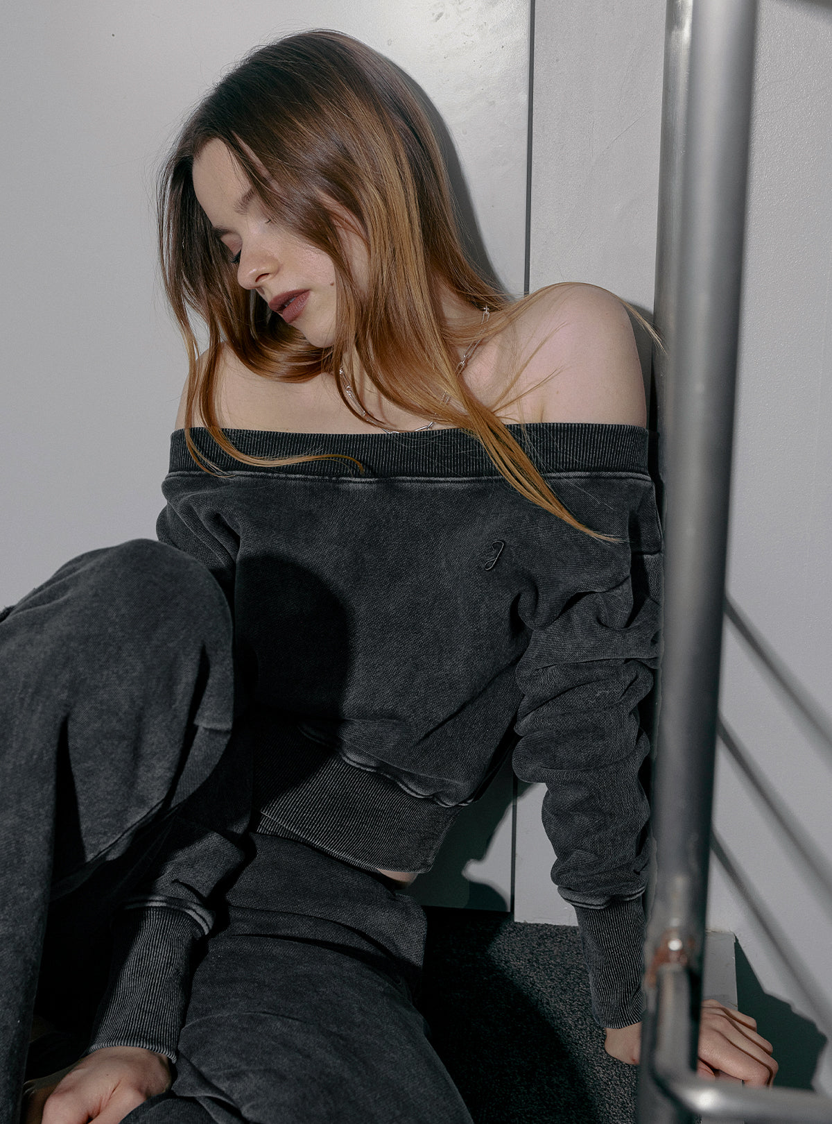 Shadow Loose Neck Sweat