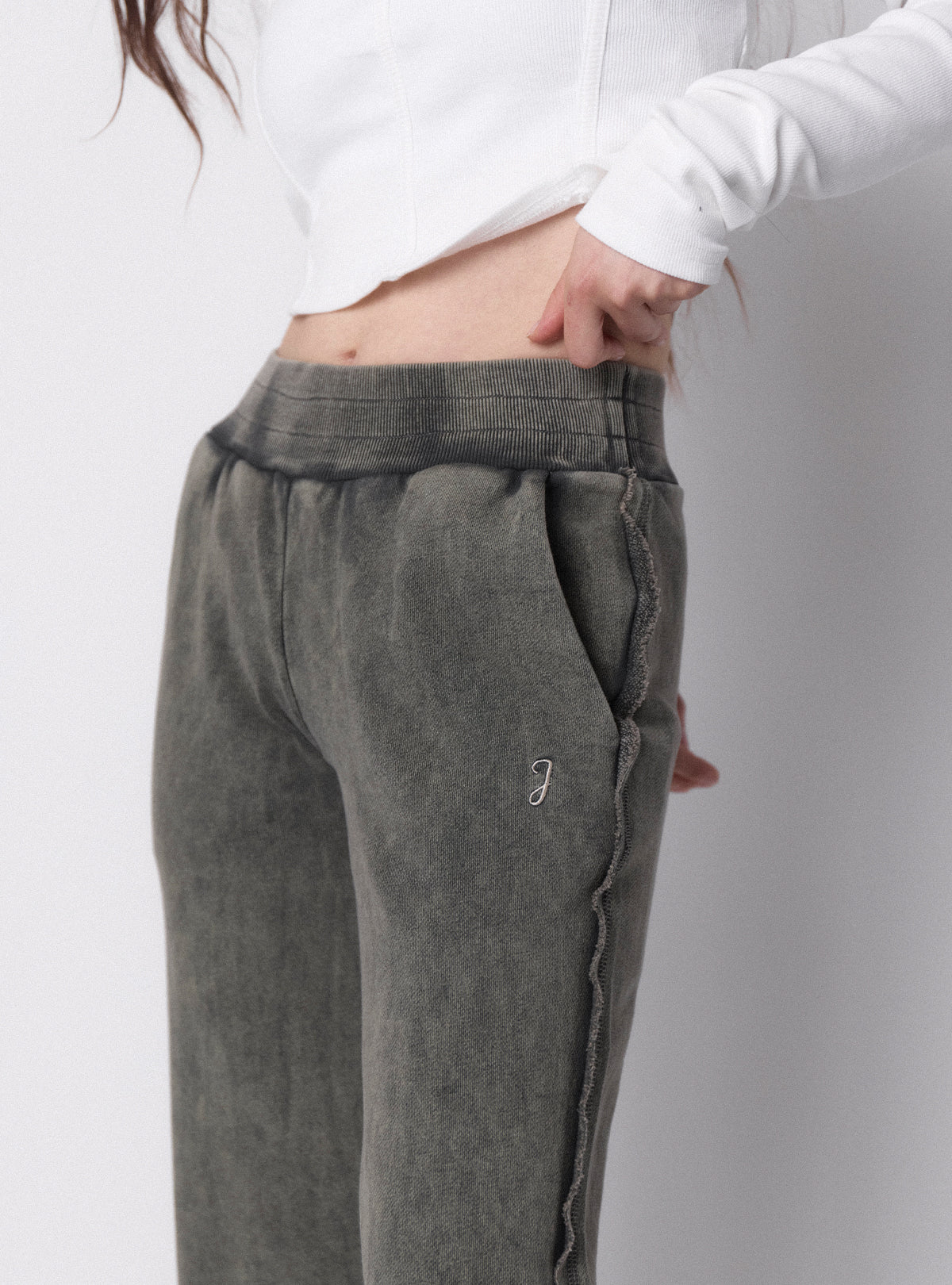 Shadow Cut Off Sweat Pants
