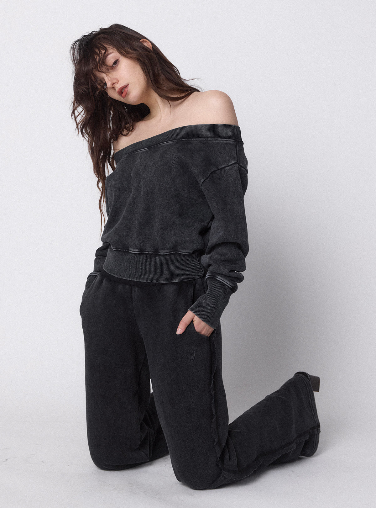 Shadow Cut Off Sweat Pants