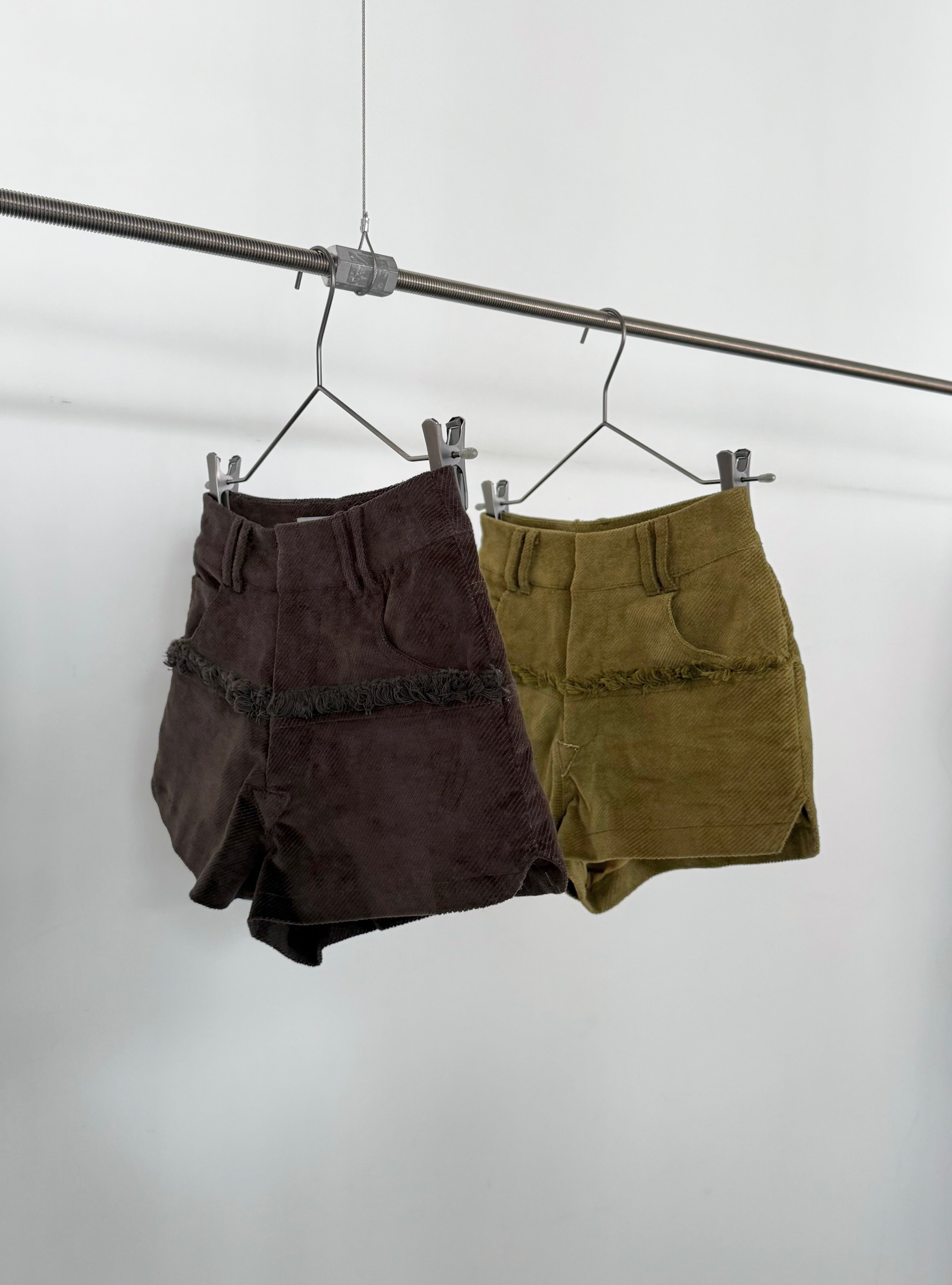 juemi コーデュロイショートパンツ Fringed Corduroy Shorts – JUEMI