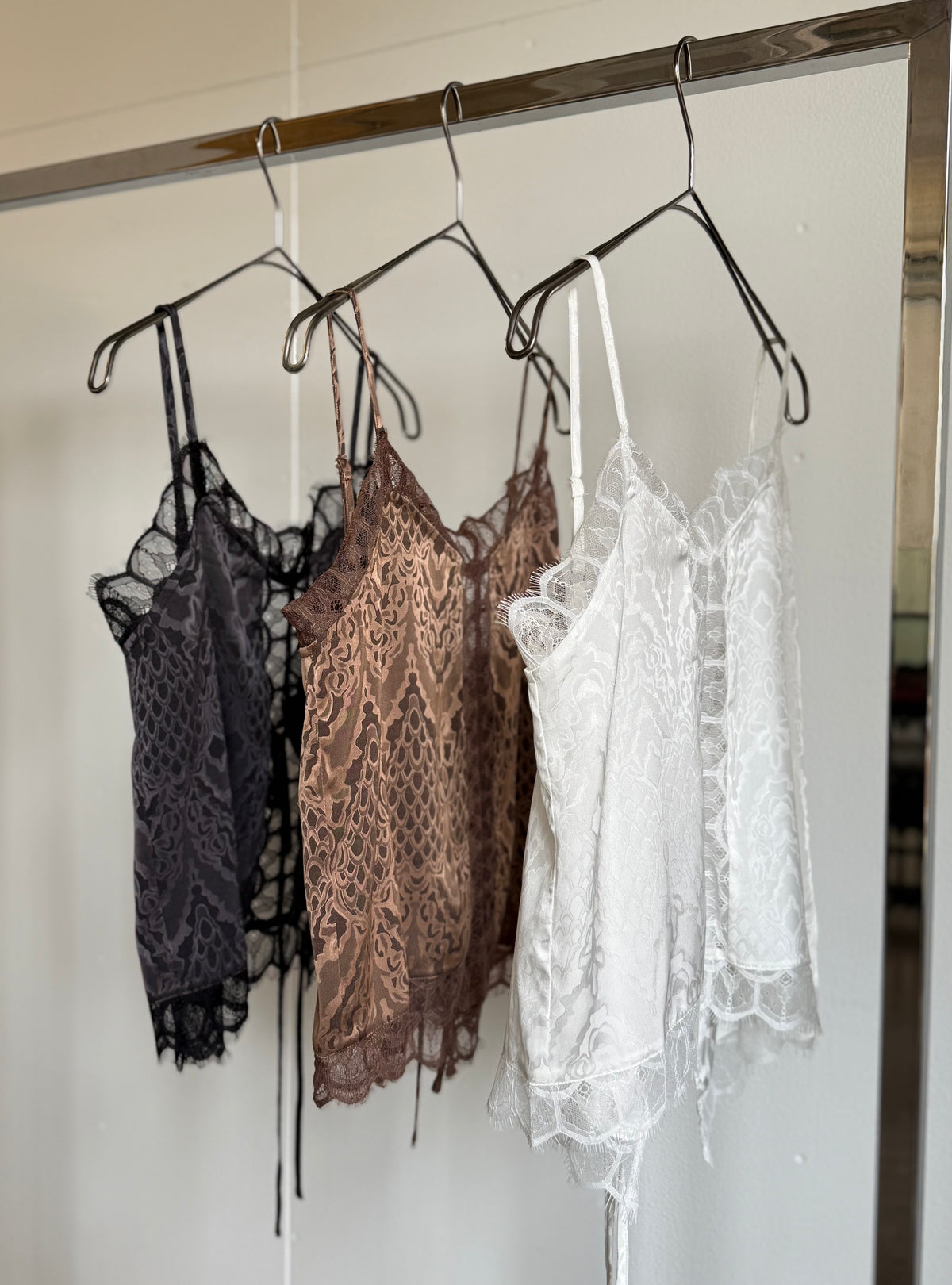Back Knot Lace Cami