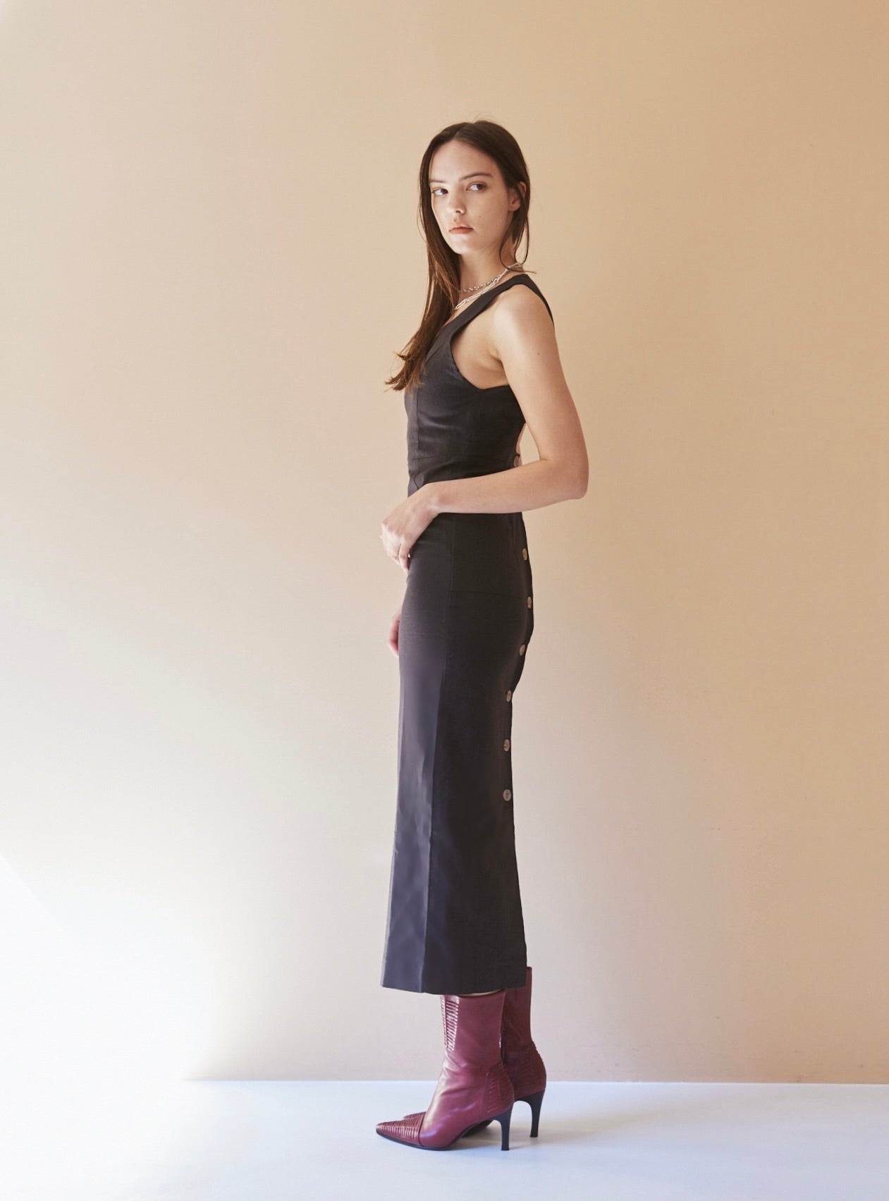 Linen Back-Cutout Dress – JUEMI