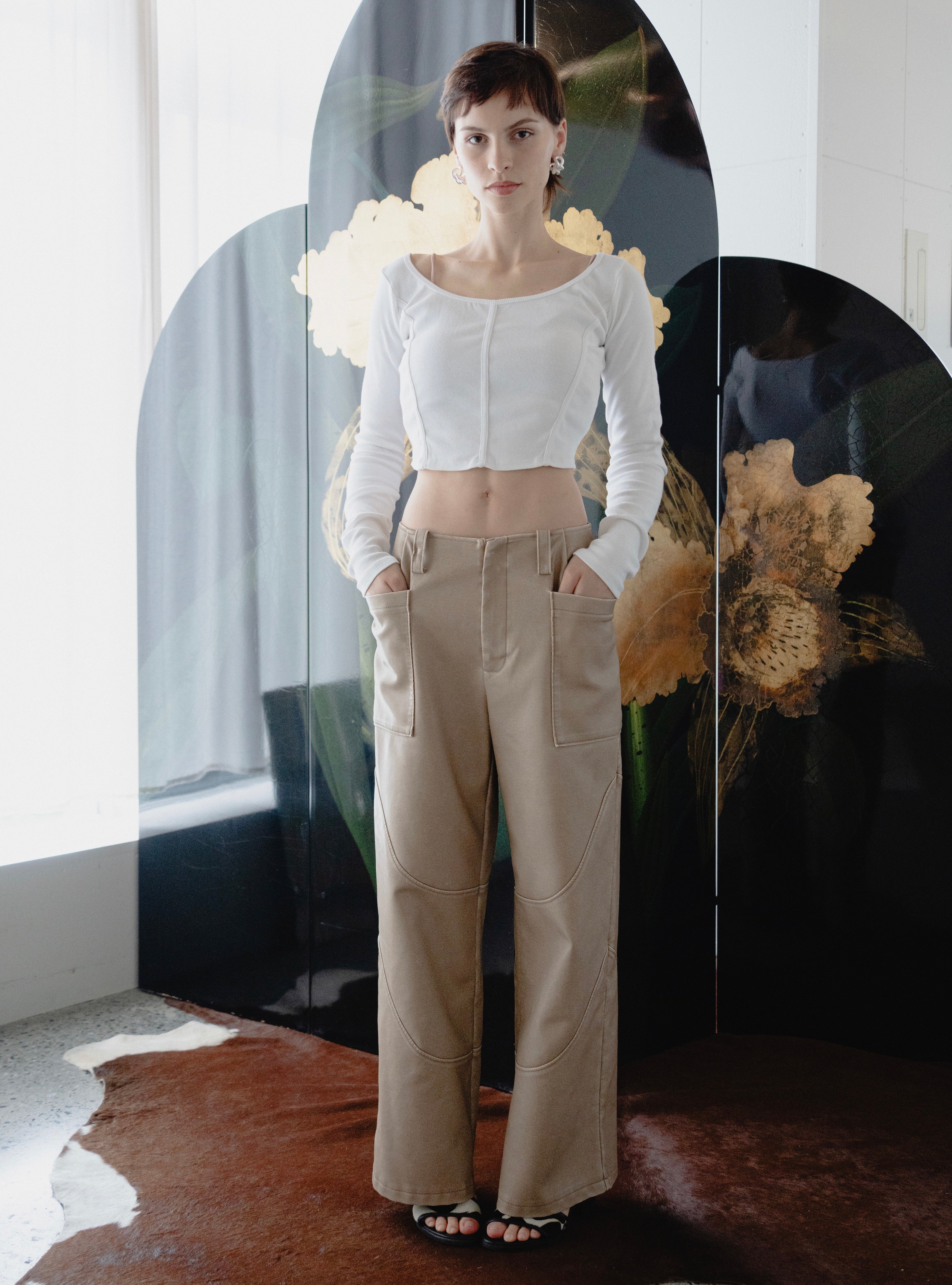 juemiパンツ Satin Deep-Slit Pants – JUEMI