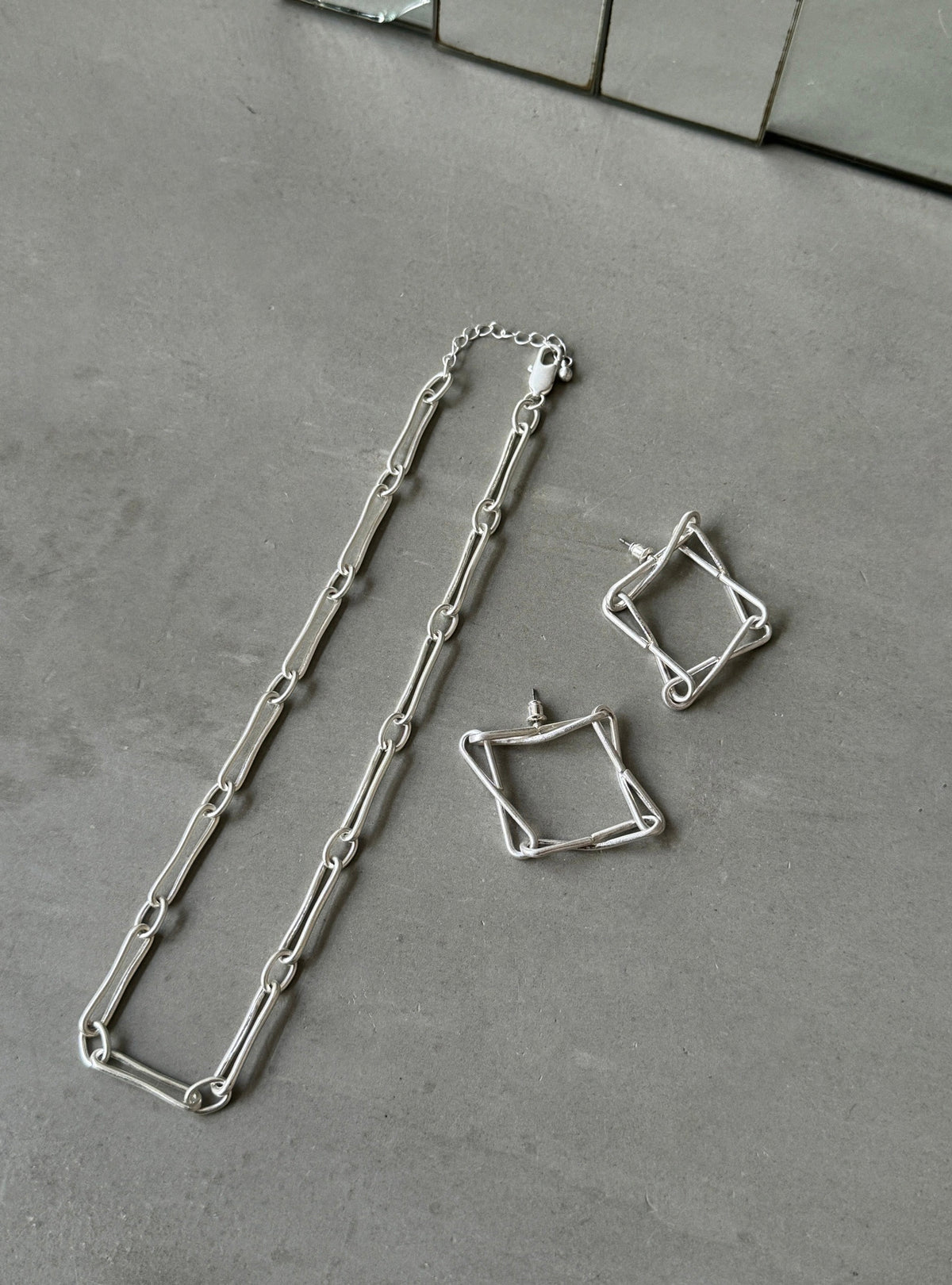 Square Twist Chain Pierce