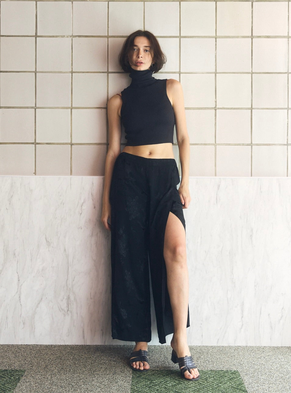 Satin Deep-Slit Pants – JUEMI