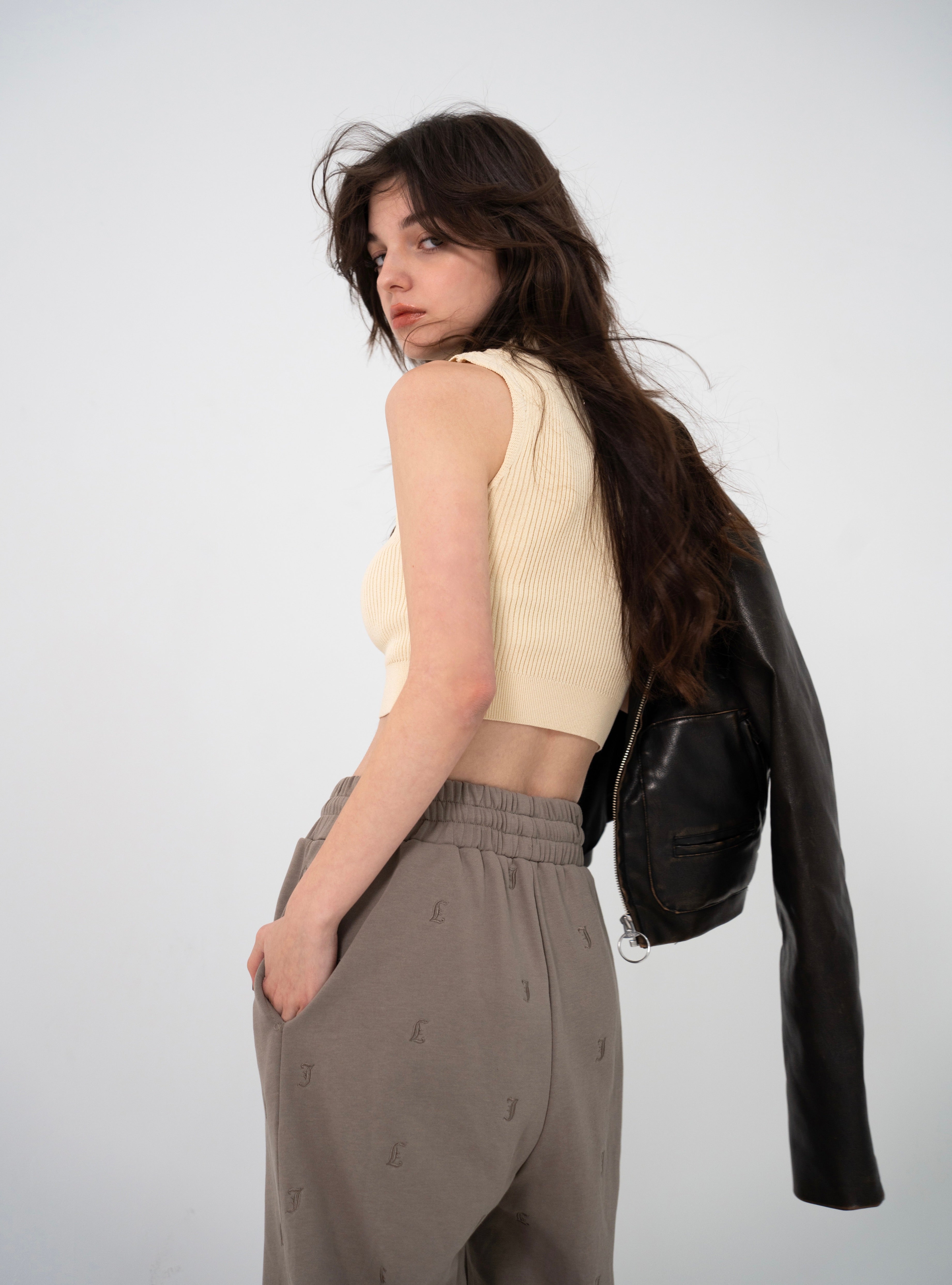 Nala Croppded knit top 水陸両用 Nala Croppded knit top 水陸両用