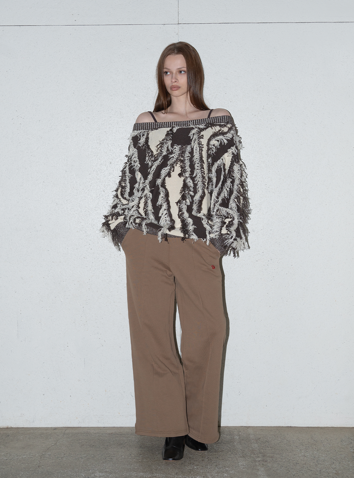 EMB Crease Sweat Pants