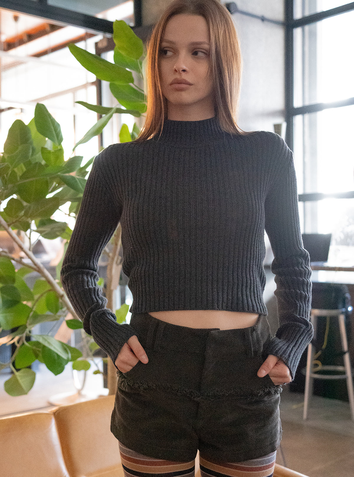 juemi Back tape Bell-sleeve Knit ニット 完売品 11月1日（火）発売アイテムをご紹介。1枚で映えるベルスリーブニットや
