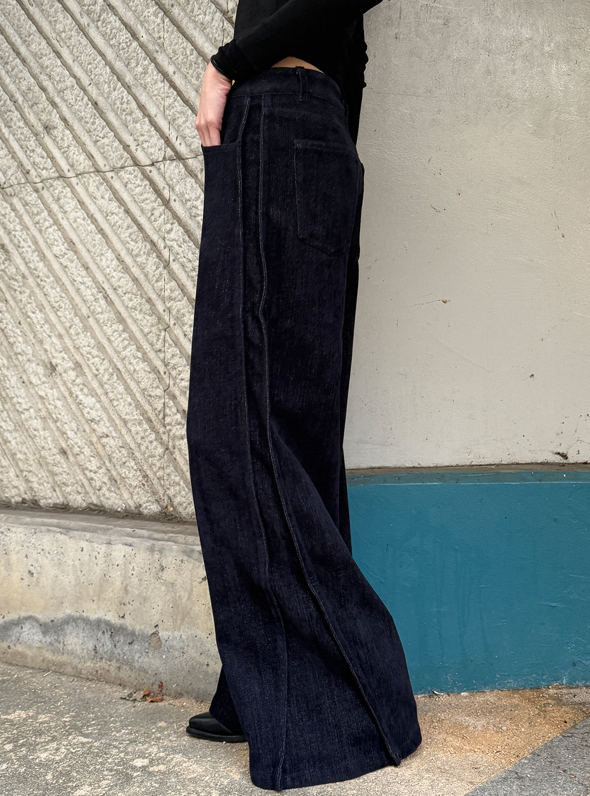 Side Tucked Peach Skin Denim