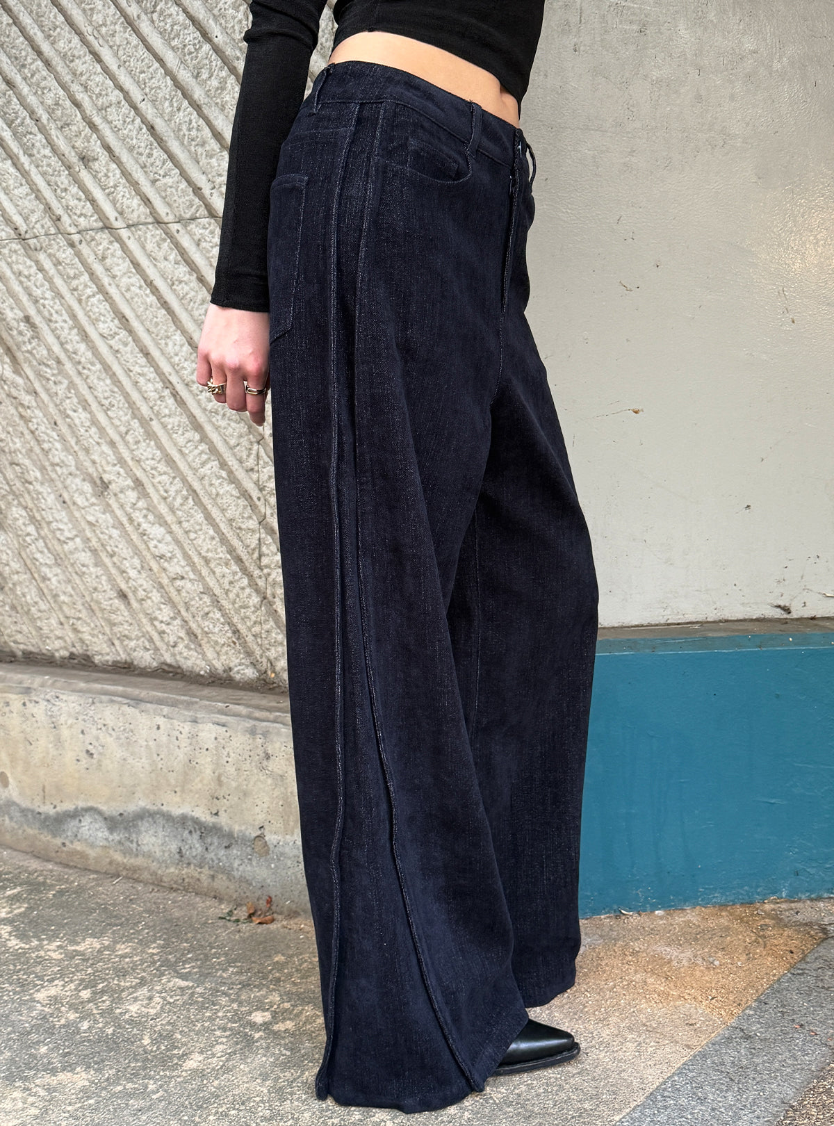 Side Tucked Peach Skin Denim