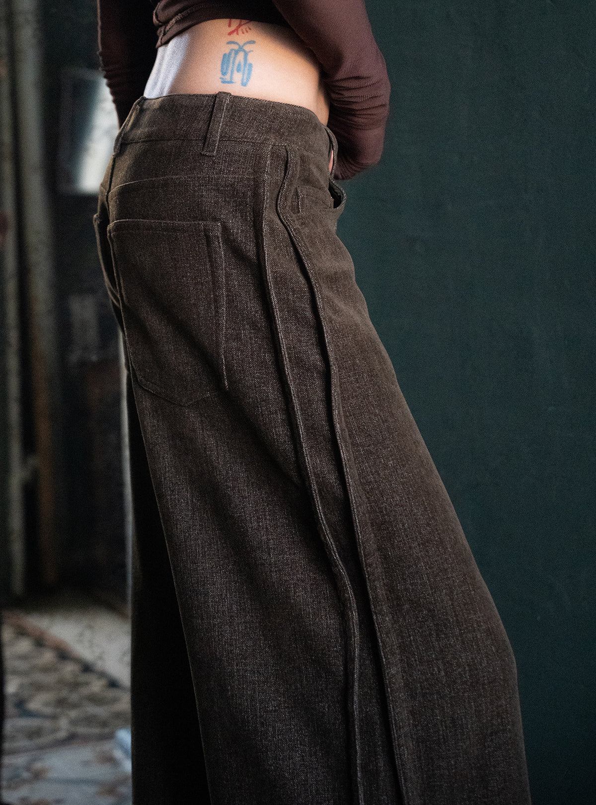 Side Tucked Peach Skin Denim