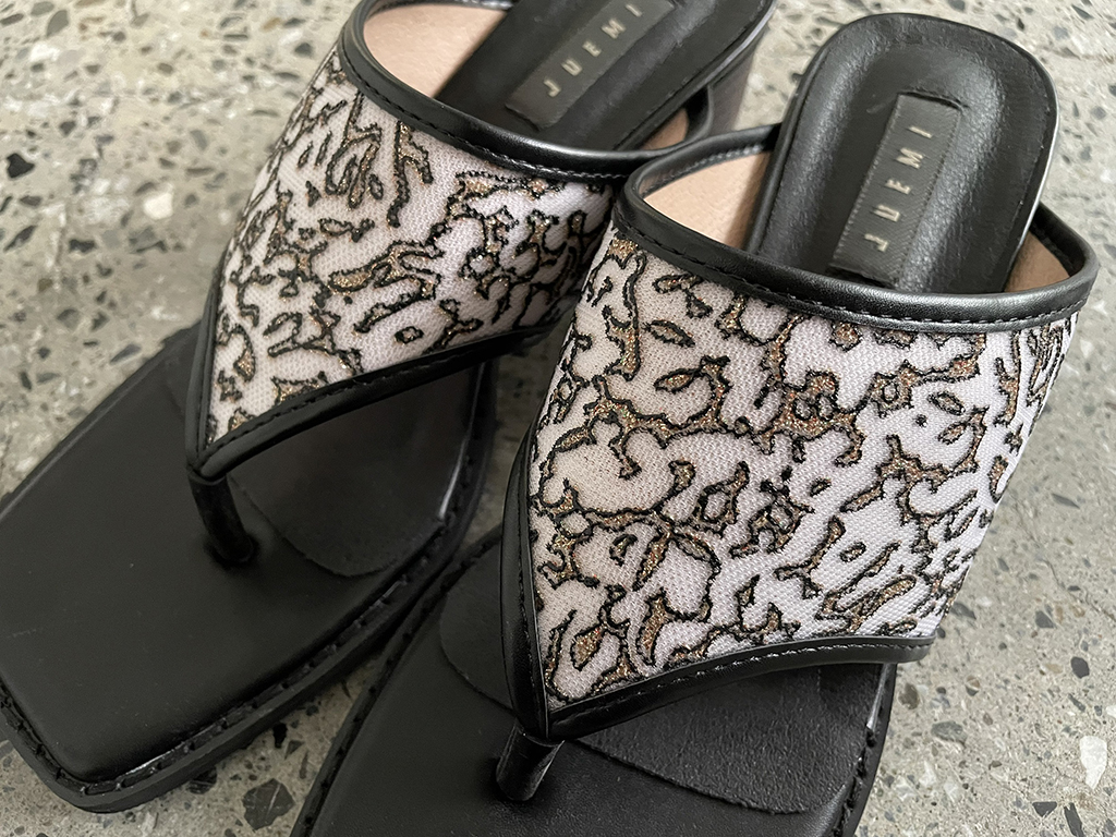 Uneven Glitter Sandals | Juemi(ジュエミ)公式通販サイト