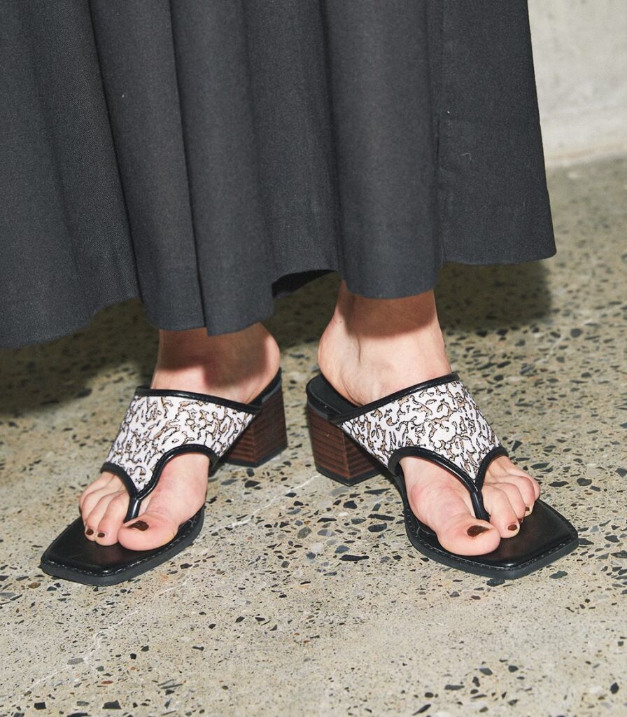 Uneven Glitter Sandals | Juemi(ジュエミ)公式通販サイト