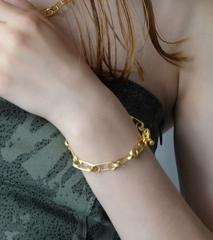 Matte Clip Chain Bracelet