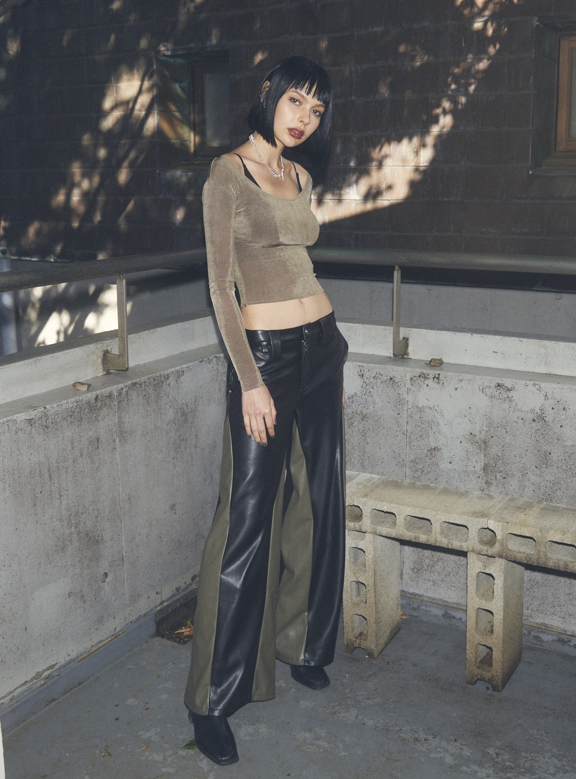 Bi-color LW Leather Pants | Juemi(ジュエミ)公式通販サイト