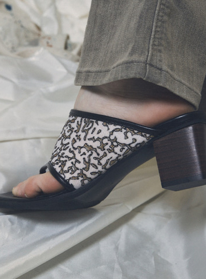 【SALE】Uneven Glitter Sandals